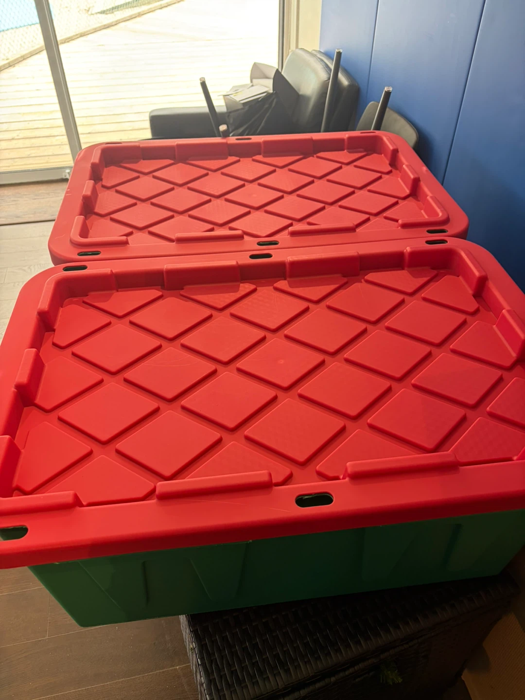 Set of 2 Green and Red Storage Totes - 27 Gallon - photo 3