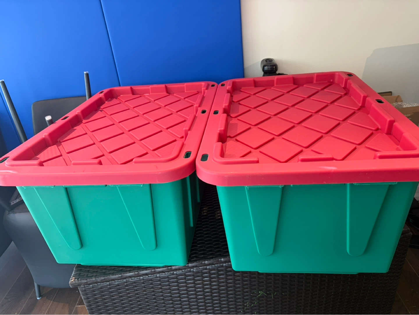 Set of 2 Green and Red Storage Totes - 27 Gallon - photo 2