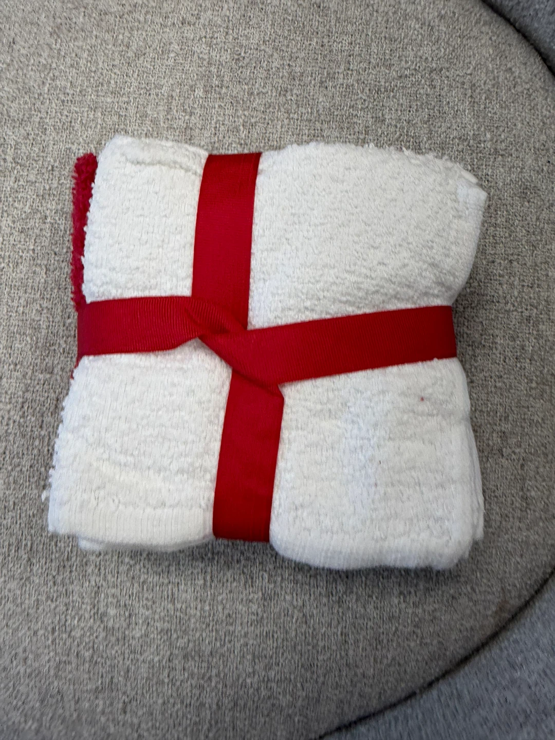 Hastings 6PK Face Cloths White/Red 12" x 12" - photo 2