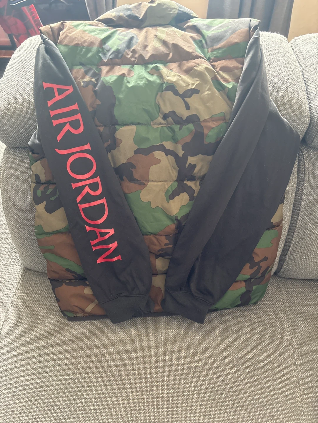 Size 13-15 - Nike Air Jordan Camo Puffer Vest with Black Sleeves - photo 2