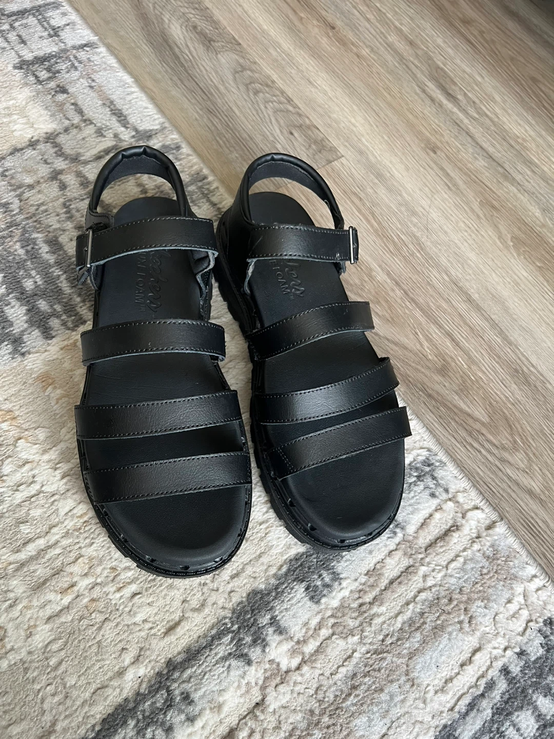Skechers Women's Black Strappy Platform Sandals Size 9 - photo 3