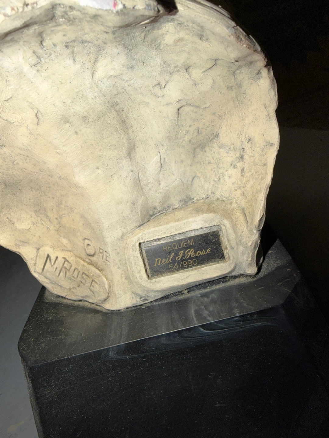 N. Rose Requiem Wolf Bust Sculpture 54/990 - photo 2
