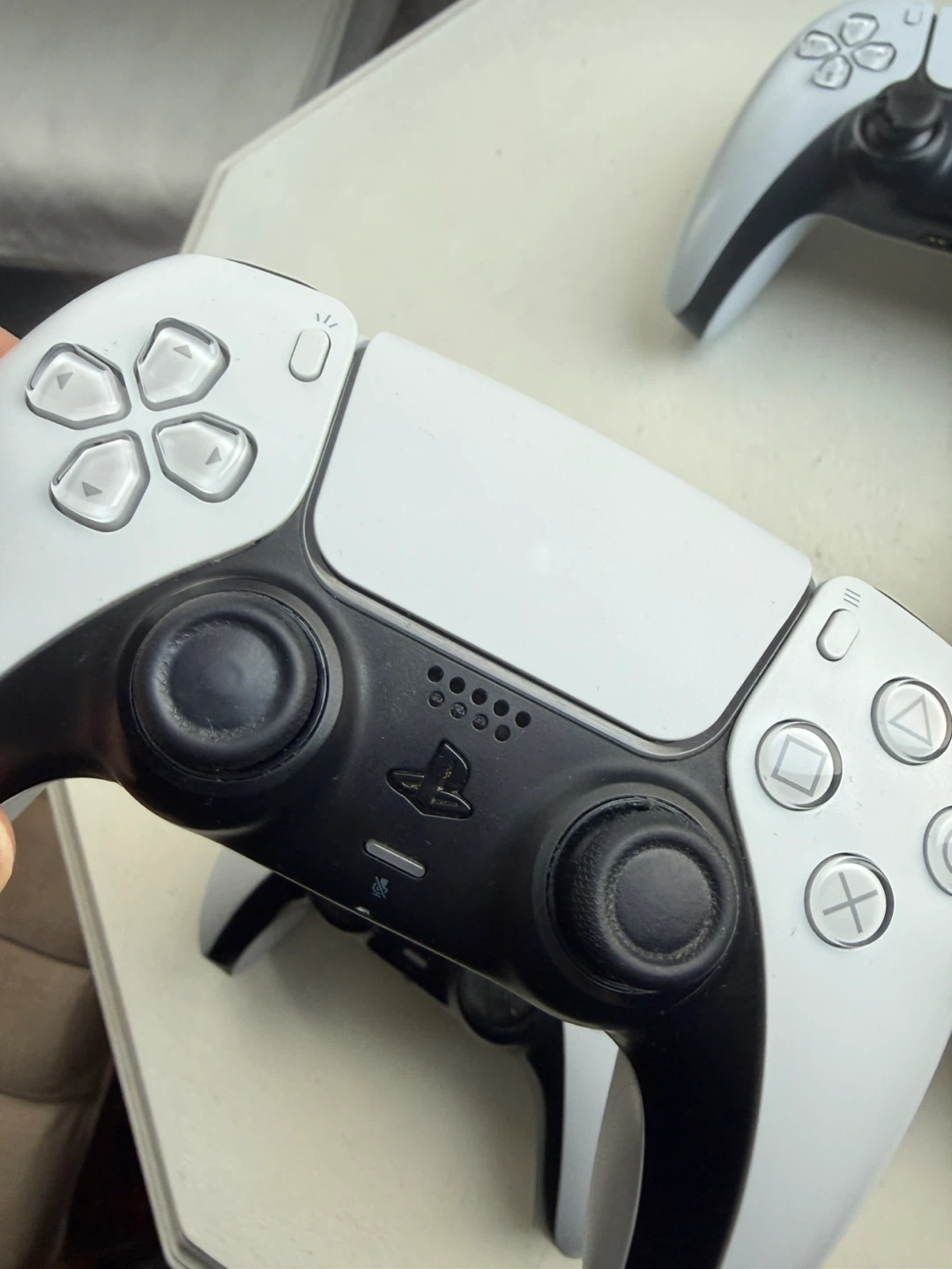 PlayStation 5 controllers - photo 2