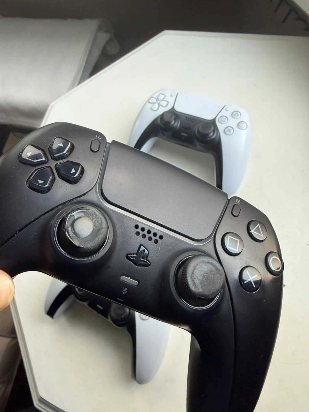 PlayStation 5 controllers - photo 3