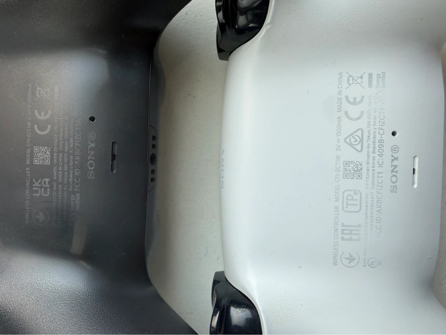 PlayStation 5 controllers - photo 4
