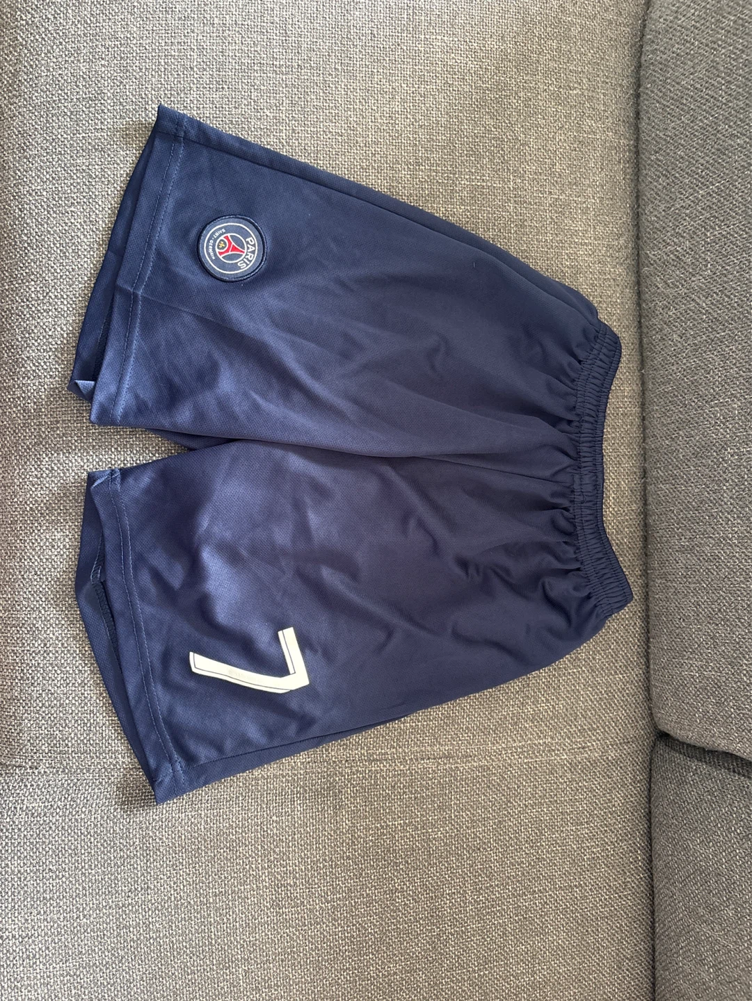 Kids size 26 Paris Saint-Germain (PSG) Kylian Mbappé #7 Jersey - photo 3