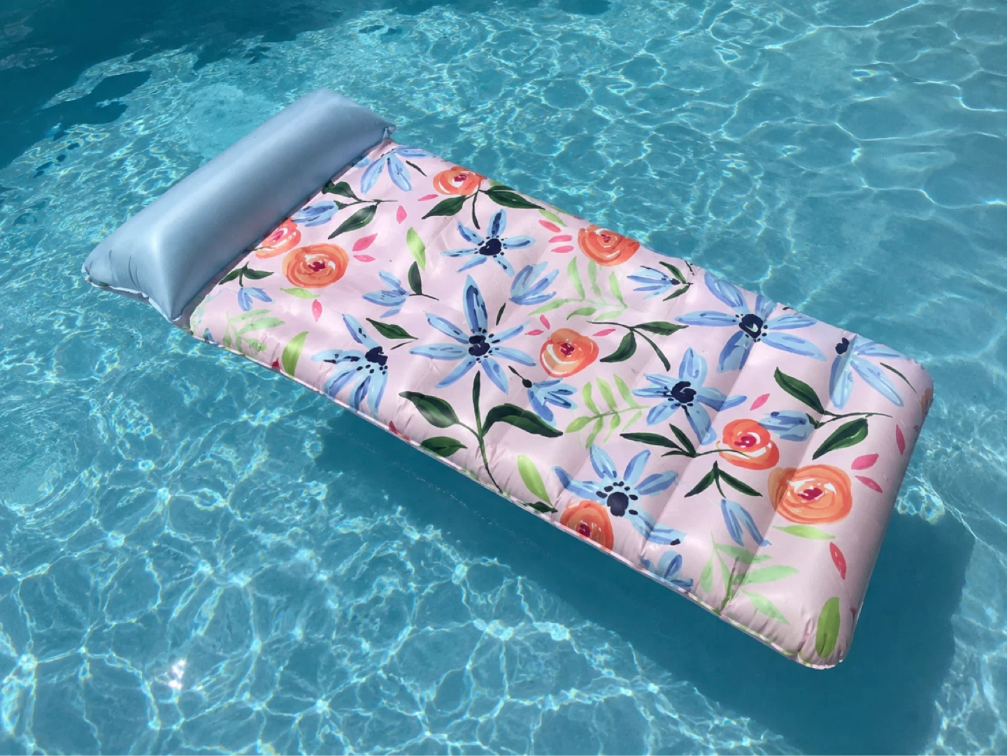 NEW Floral Bliss Pool Float Lounger w/ Pillow 🌸☀️