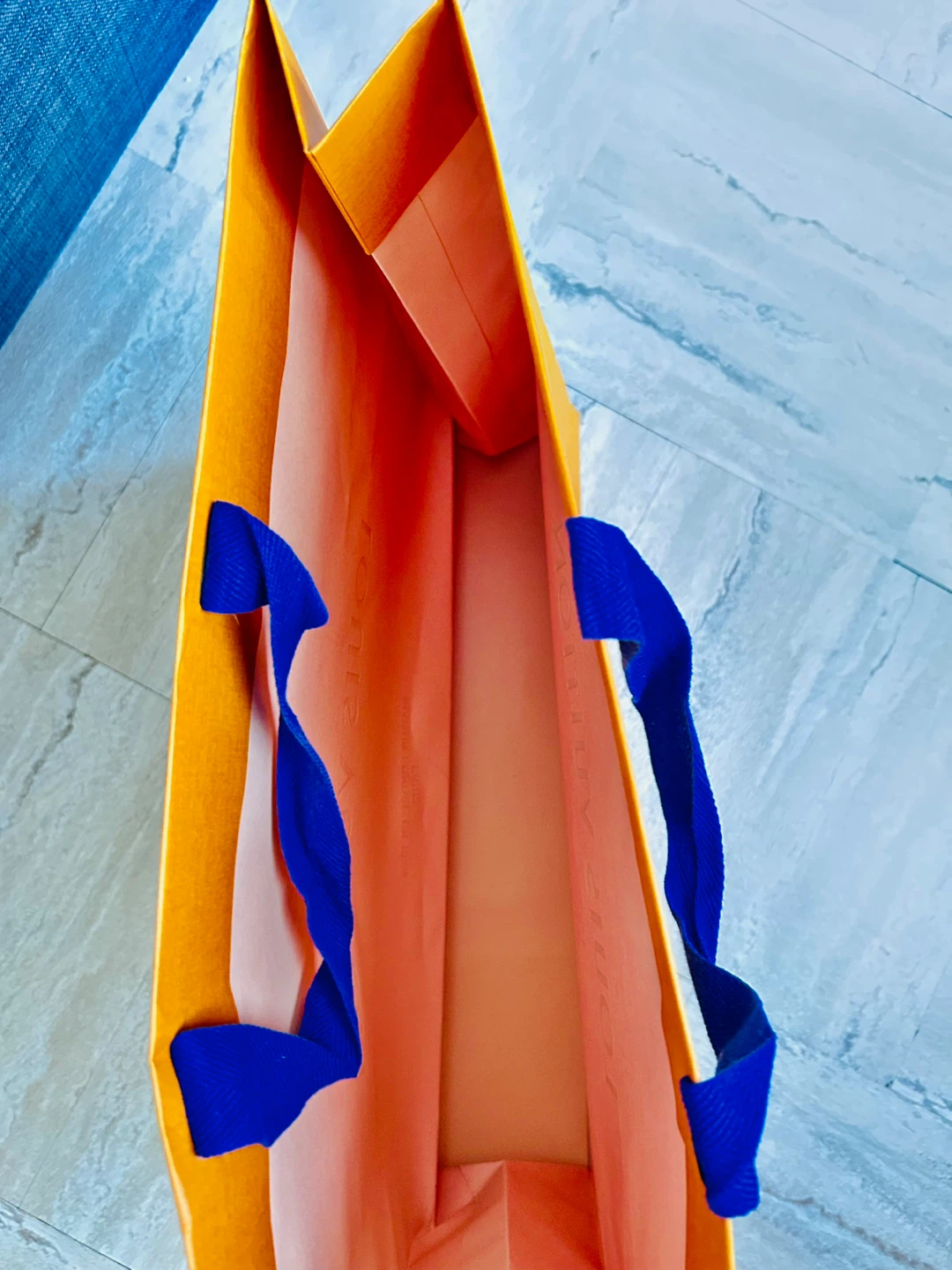 Original Louis Vuitton shopping bag - photo 3