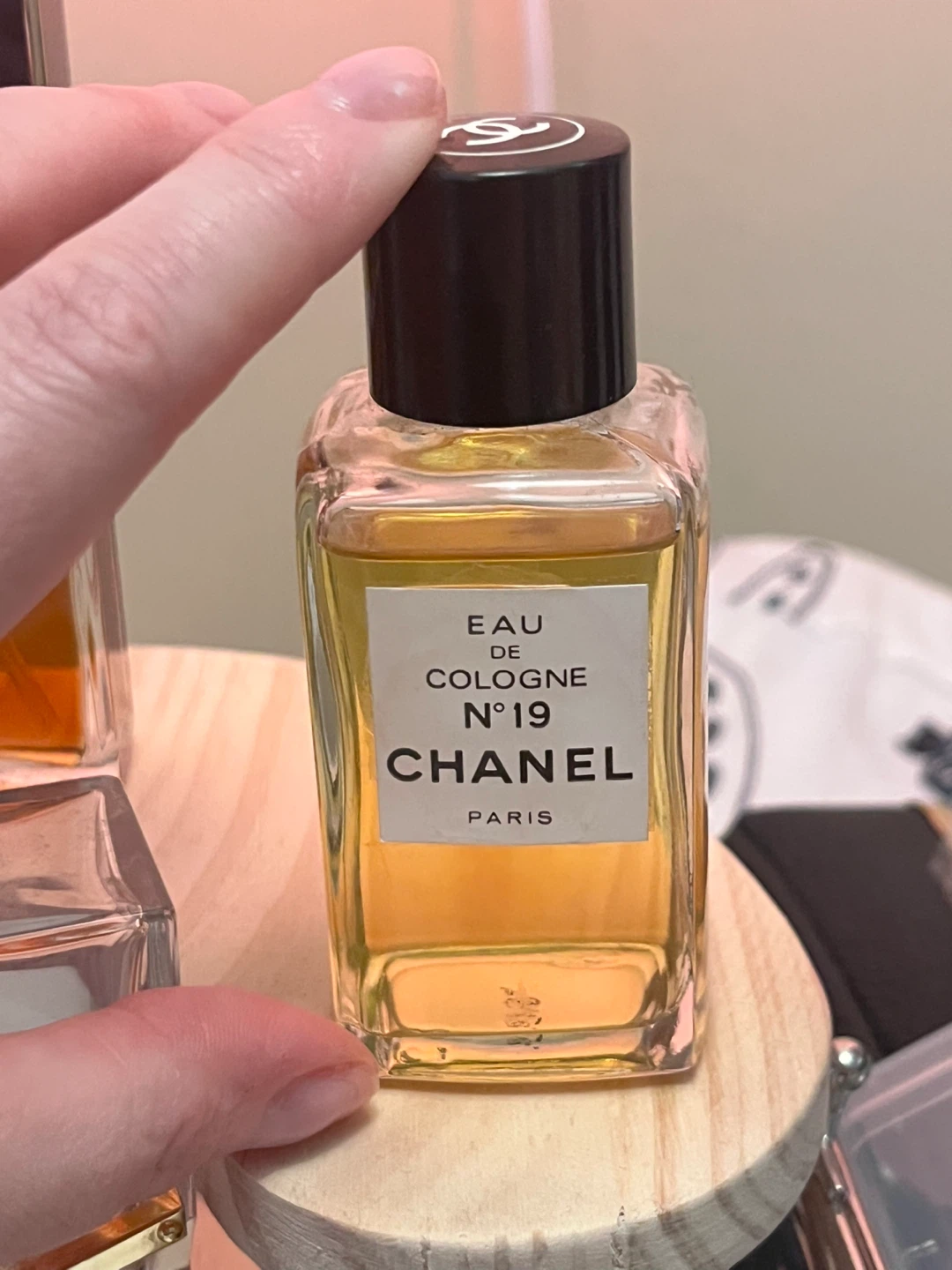 Vintage Chanel Number 19 Eau de Cologne - photo 2