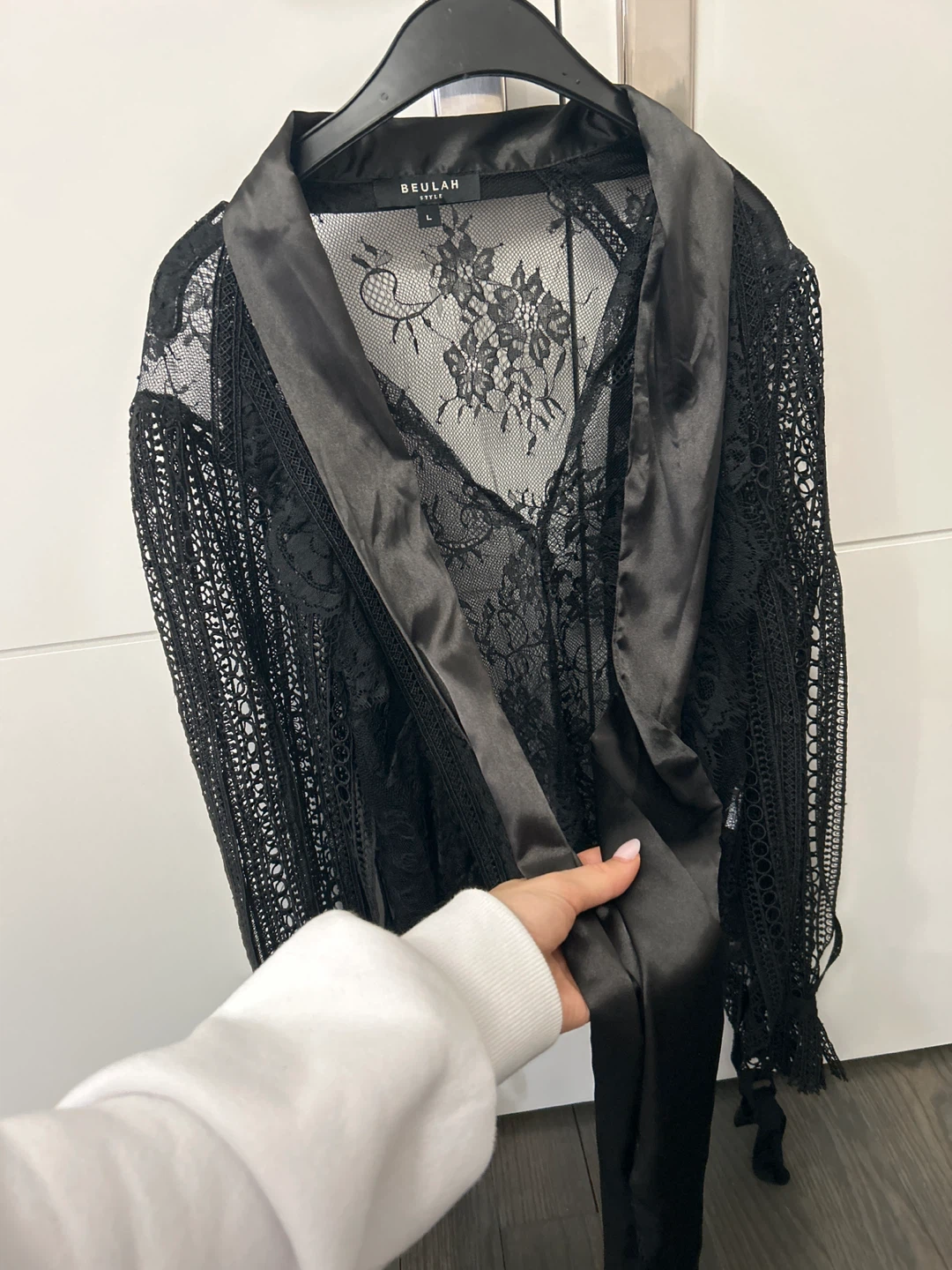 BEULAH STYLE Black Lace Blouse Size L - photo 2