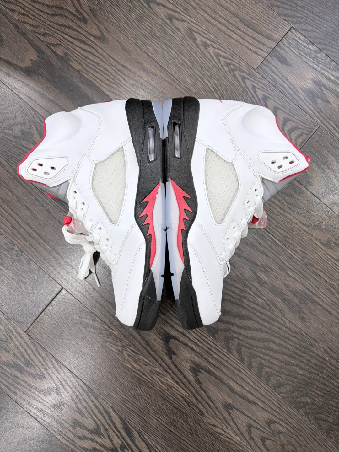 Air Jordan 5 Retro “Fire Red” - photo 2