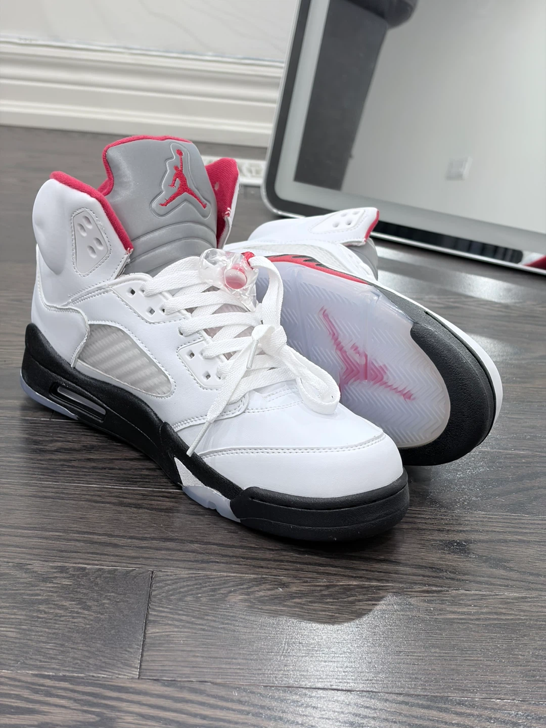 Air Jordan 5 Retro “Fire Red”