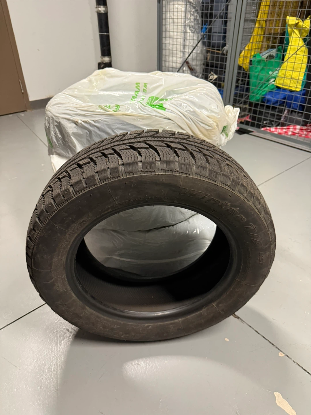 4 x BFGoodrich Winter Tires 205/60R16 - photo 5