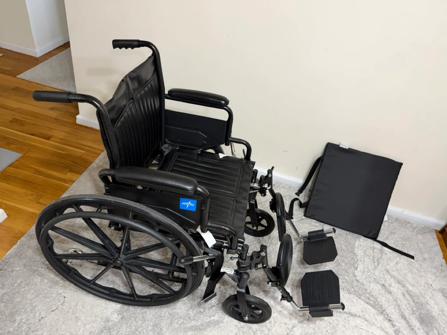 Gently Used Wheelchair - photo 5