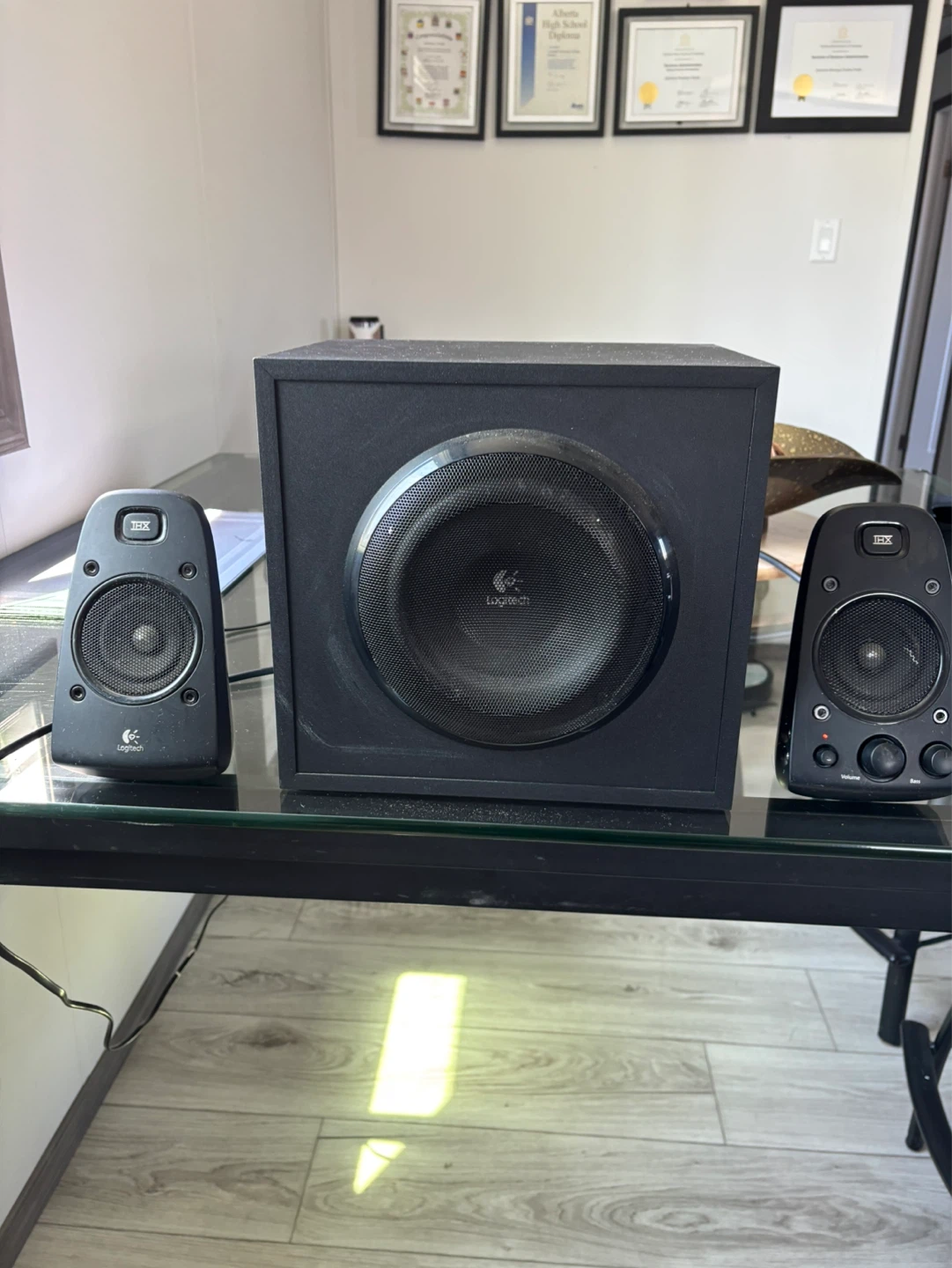 Logitech Z623 Speaker System with Subwoofer - photo 2