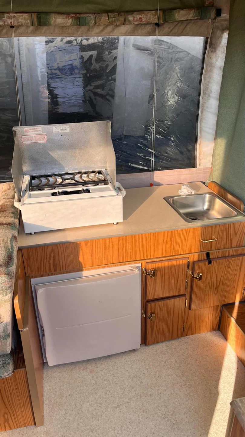 Jayco Eagle Pop-Up Camper $1500 firm - photo 4