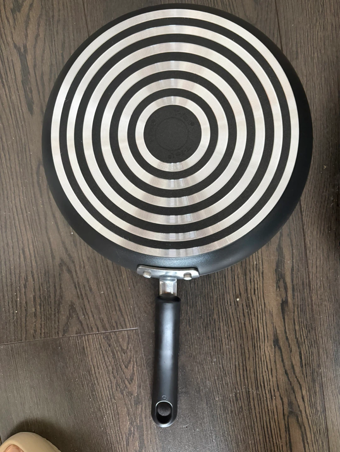 11inch T-Fal Frying Pan - photo 2