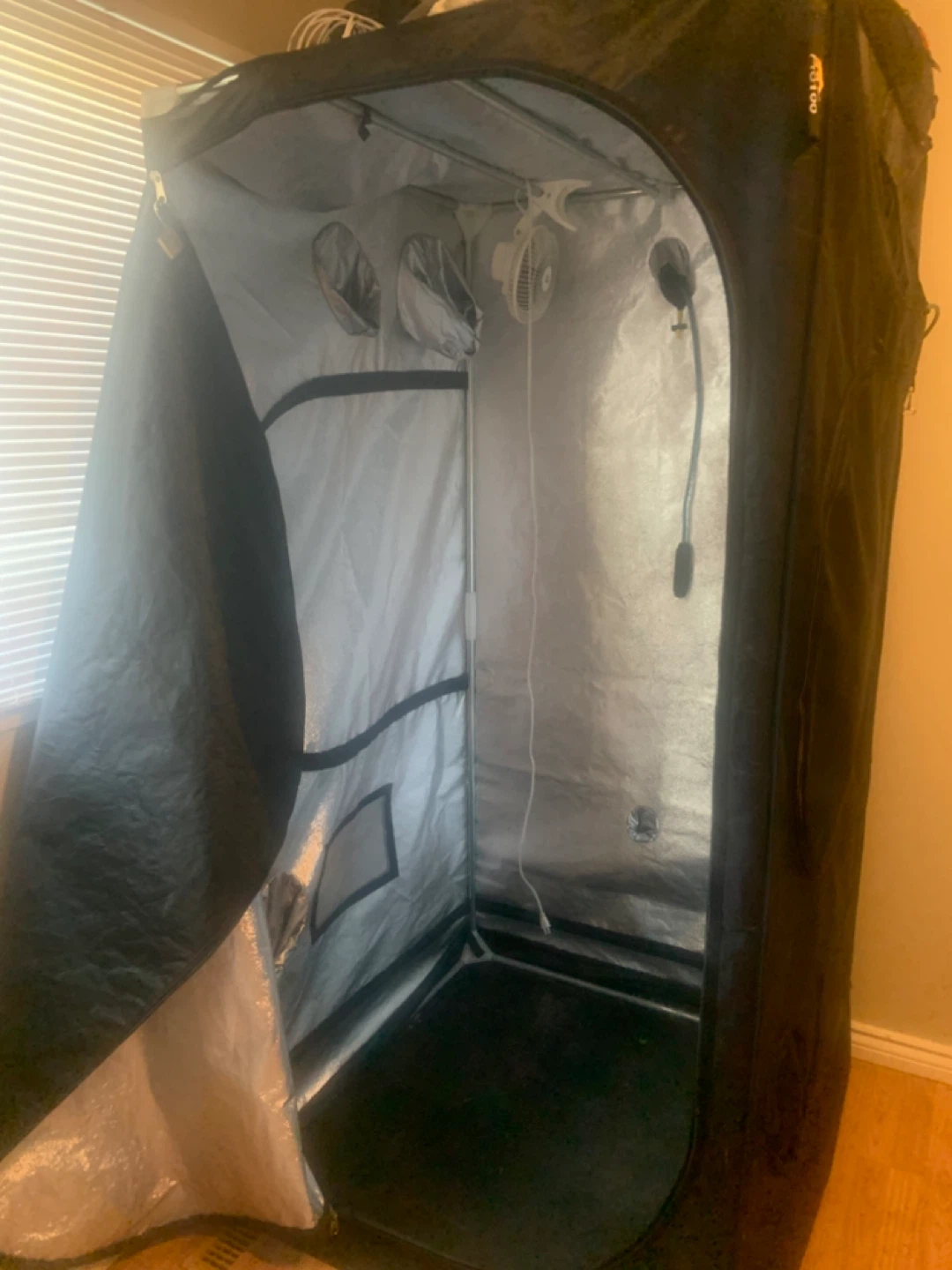 Grow Tent with Fan