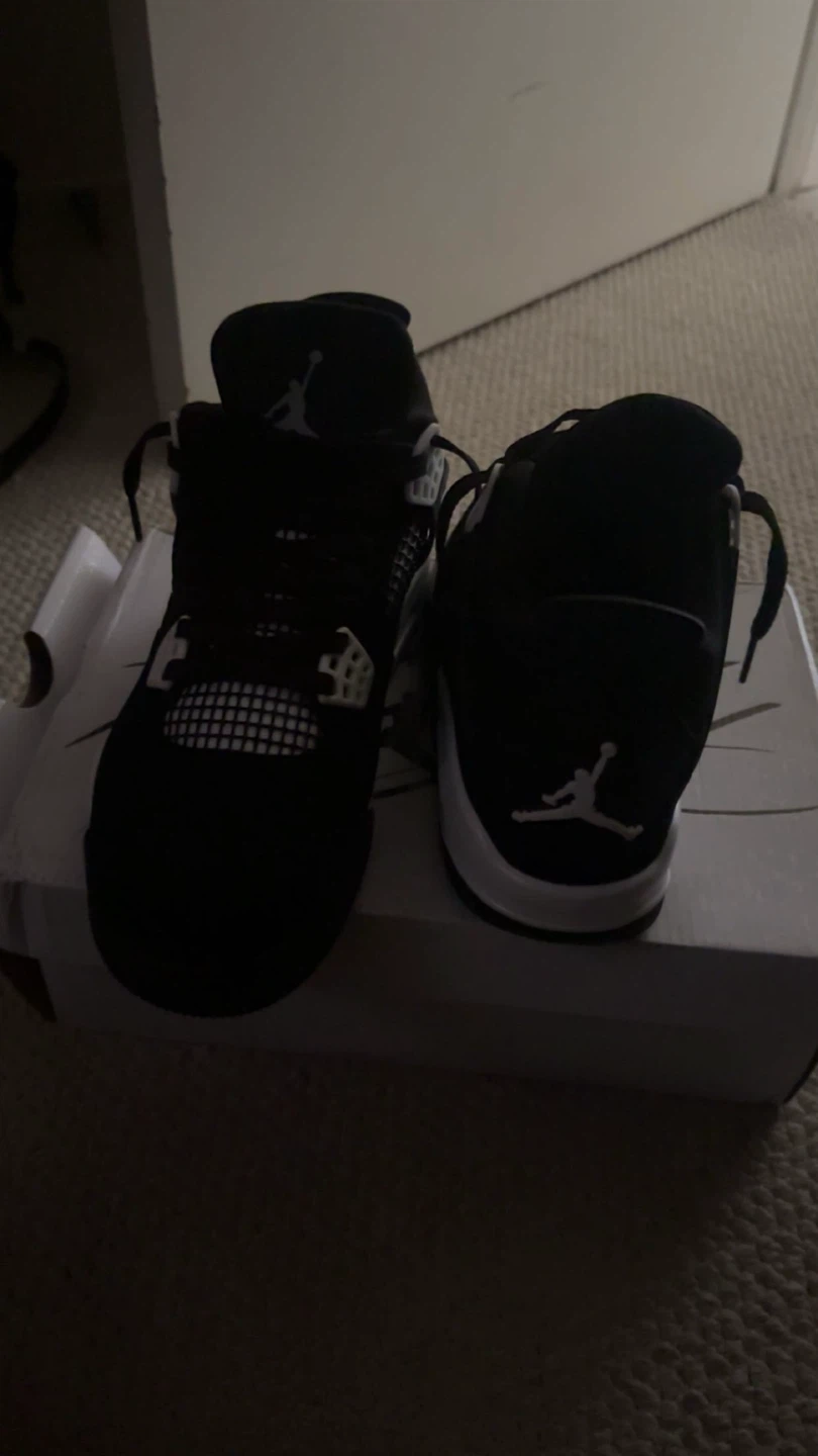 Air Jordan 4 Retro Black White size 9.5 - photo 3