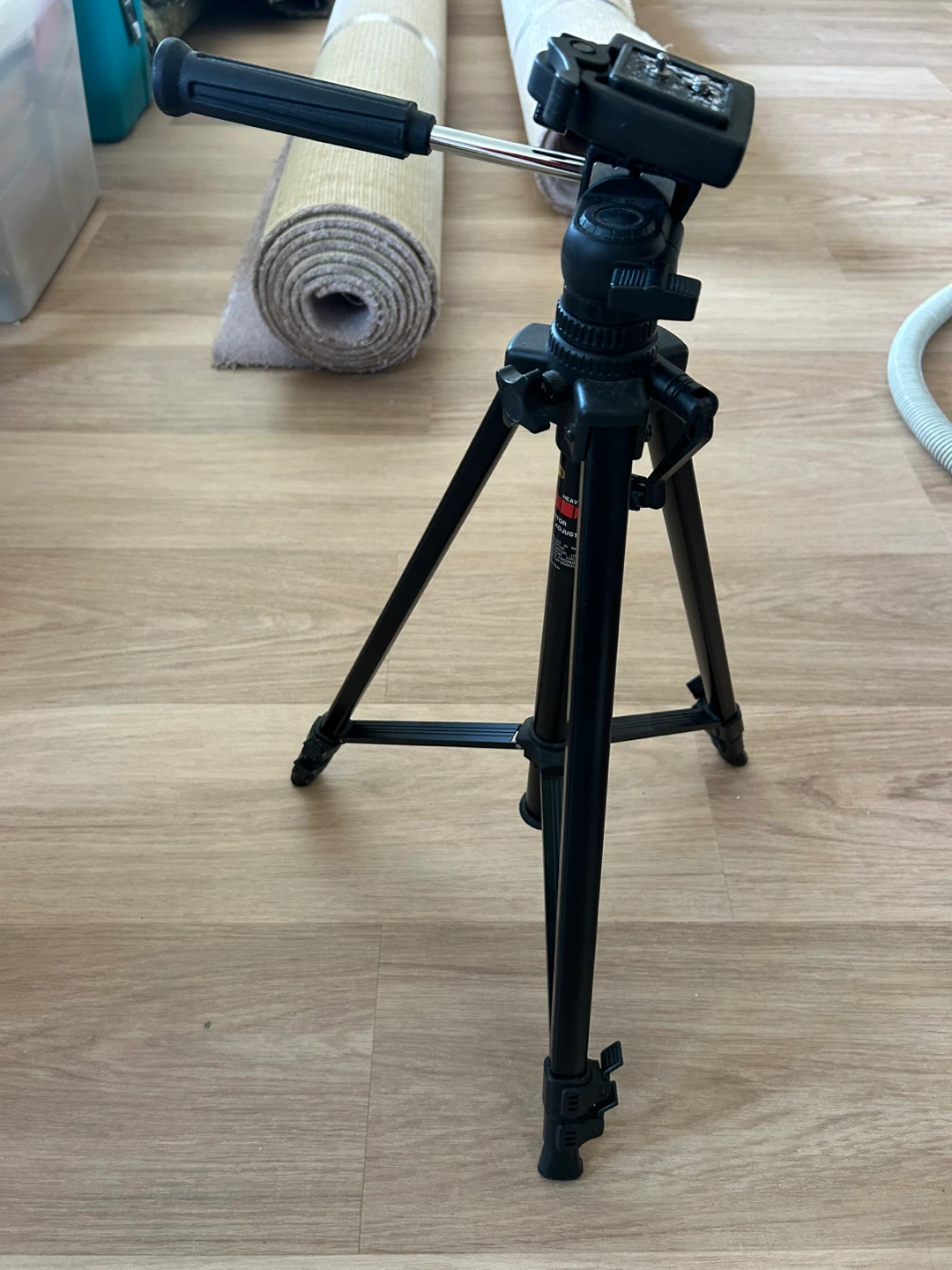 Focal Tripod with Three-Way Panhead and Quick Shoe - photo 2