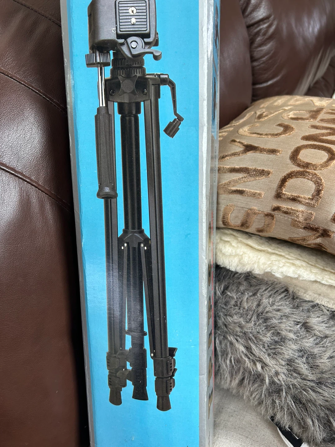 Focal Tripod with Three-Way Panhead and Quick Shoe - photo 3