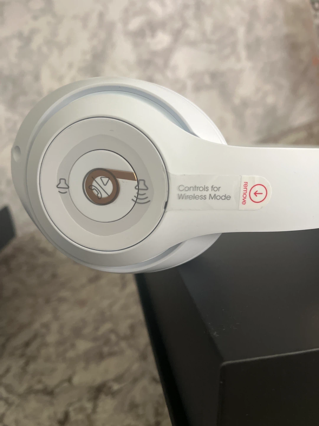 Beats Studio3 Wireless Over-Ear Headphones - White - photo 5