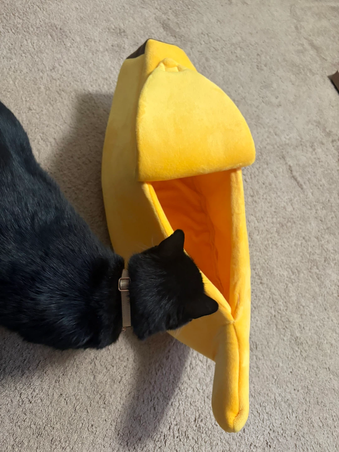 Plush Banana Pet Bed - photo 2