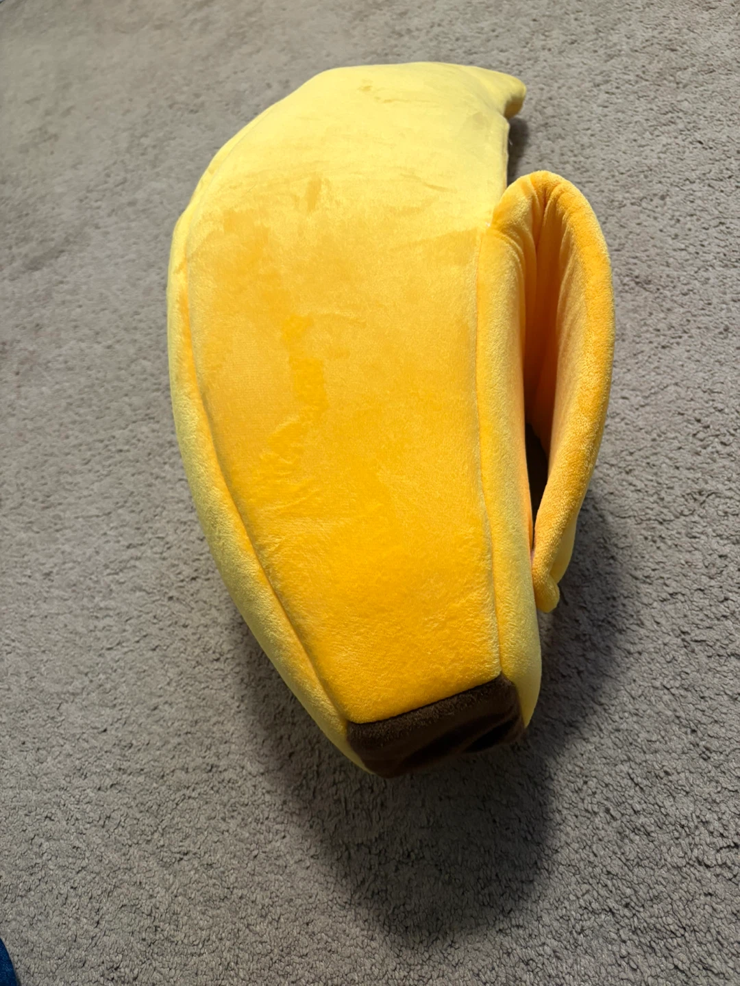 Plush Banana Pet Bed - photo 4