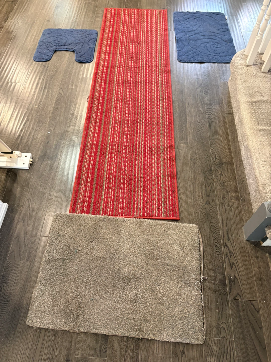 Red Striped Runner Rug - photo 2