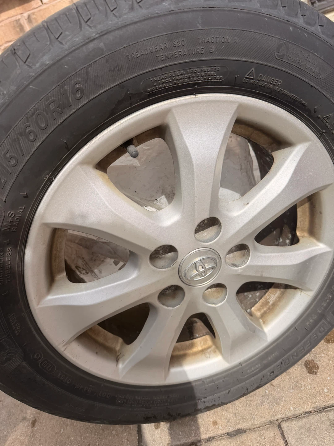 Michelin Tire 215/60R16 - photo 5
