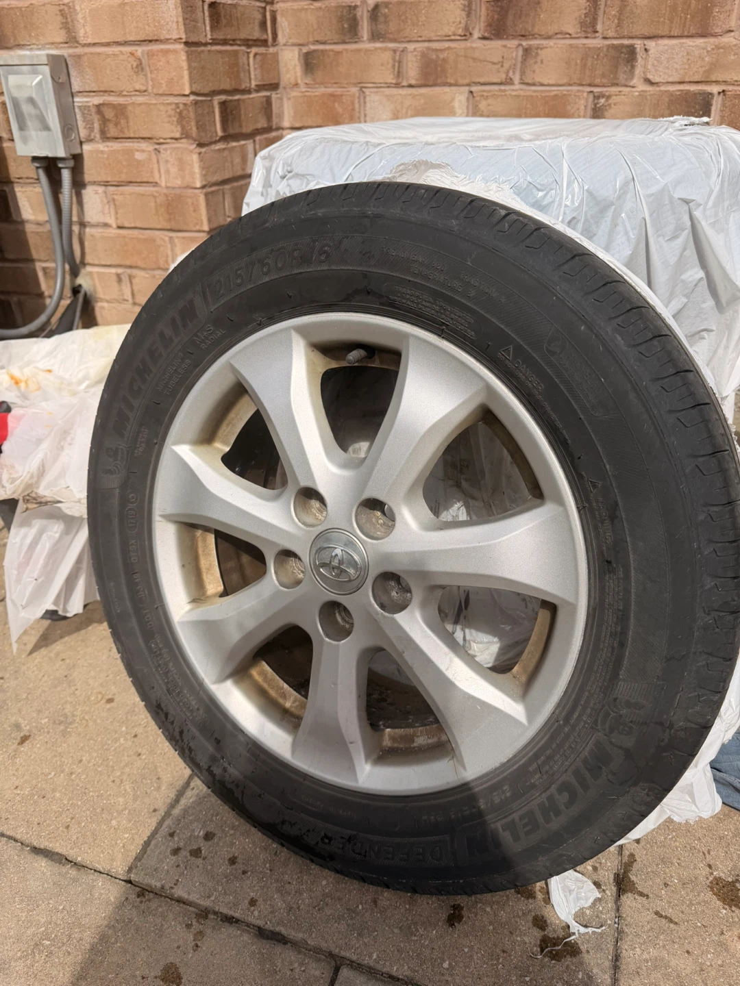 Michelin Tire 215/60R16 - photo 3