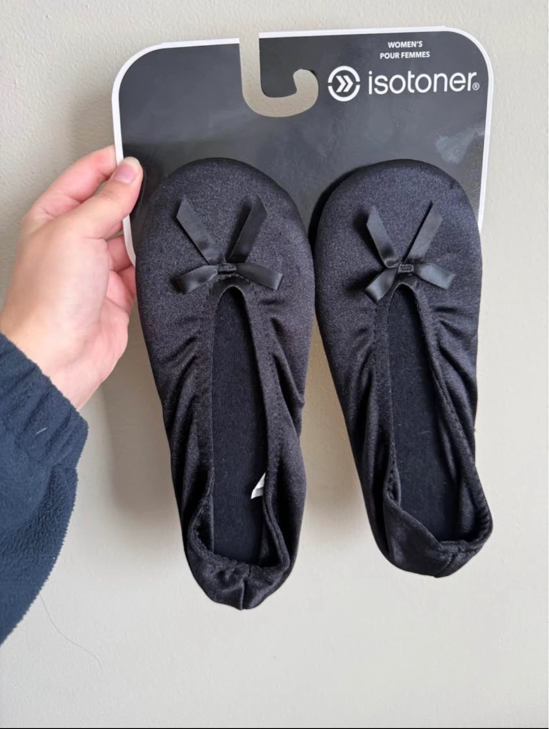 Isotoner Women's Black Ballet Slippers - Size L