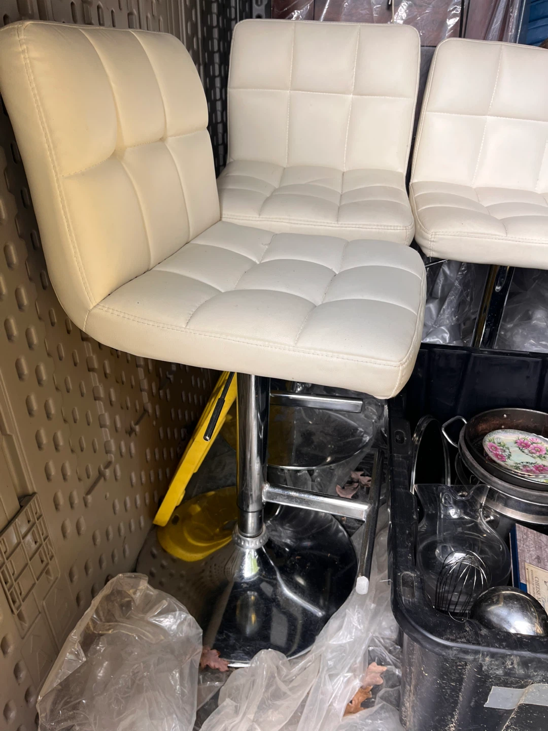 Set of 4 White Faux Leather Bar Stools