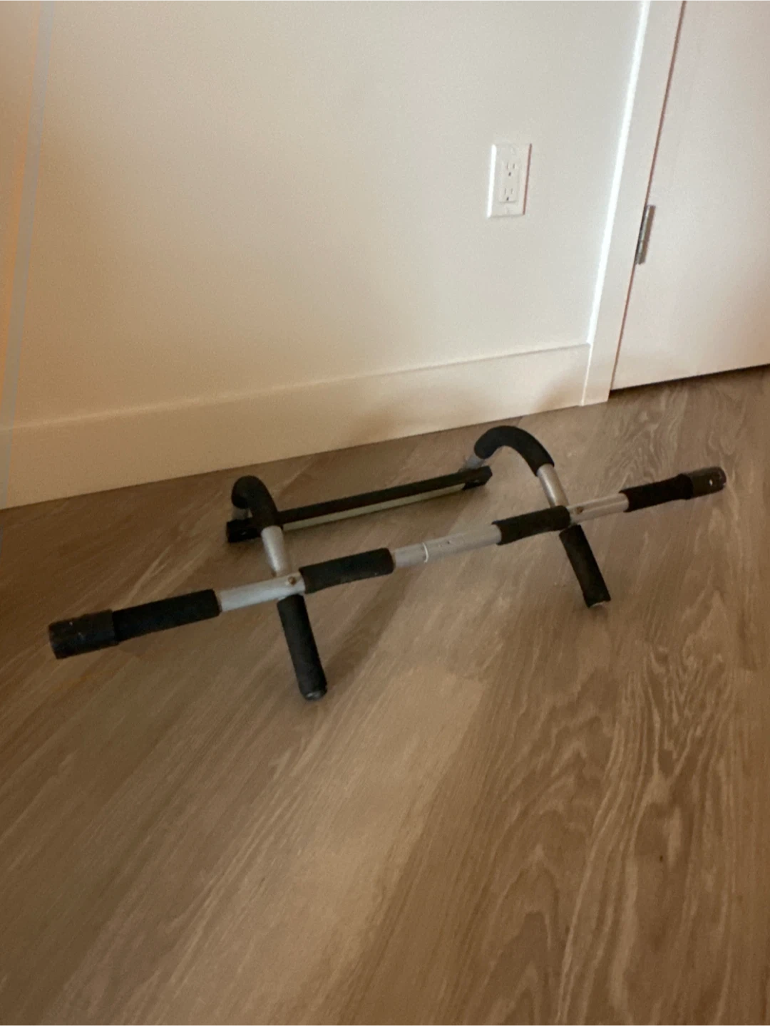 Doorway Pull-Up Bar