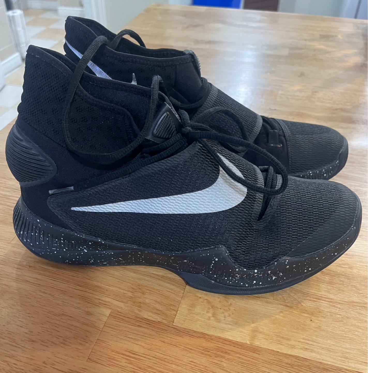 Nike Zoom Hyperrev  size 10.5 Men's Basketball Shoes - photo 2