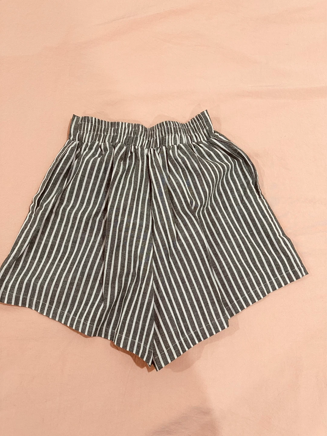Women's Striped High-Waisted Shorts - photo 2