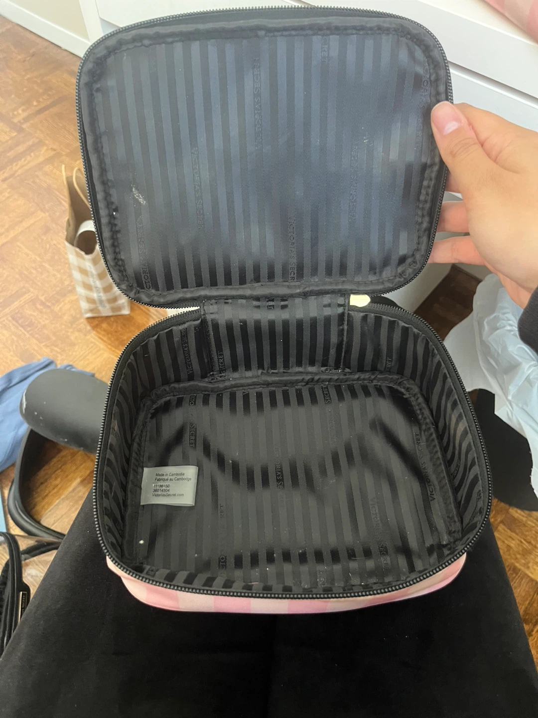 Victoria's Secret Pink Stripe Cosmetic Bag Set - photo 4