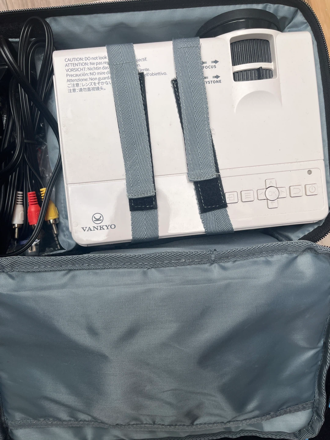 VANKYO Projector with Cables and Bag
