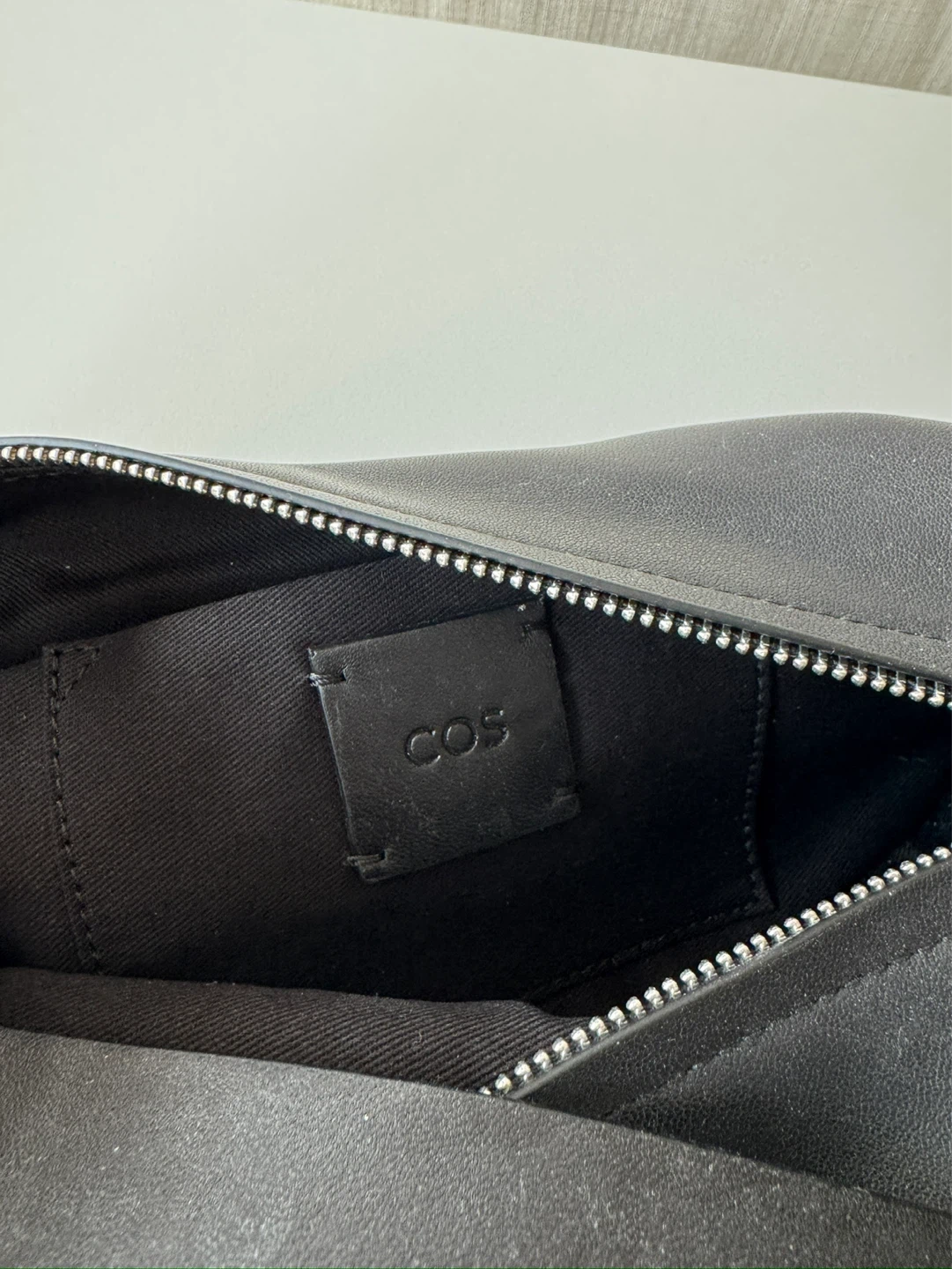 COS “Swing” Leather Shoulder Bag - Black - photo 2
