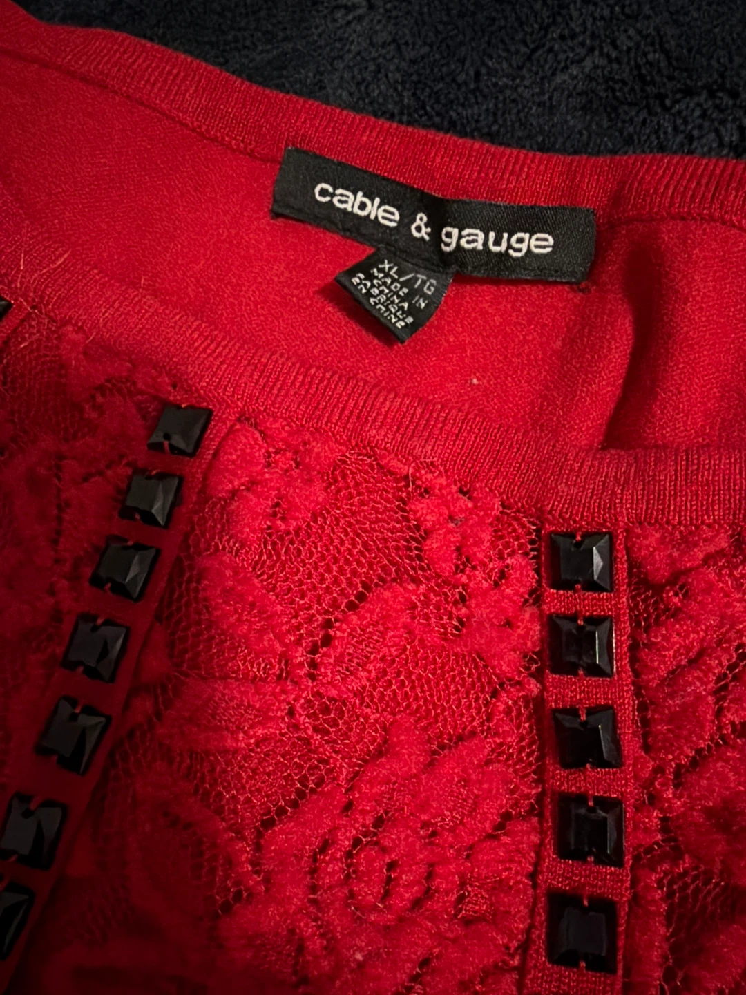 Cable & Gauge Red Lace Embellished Top - XL - photo 3