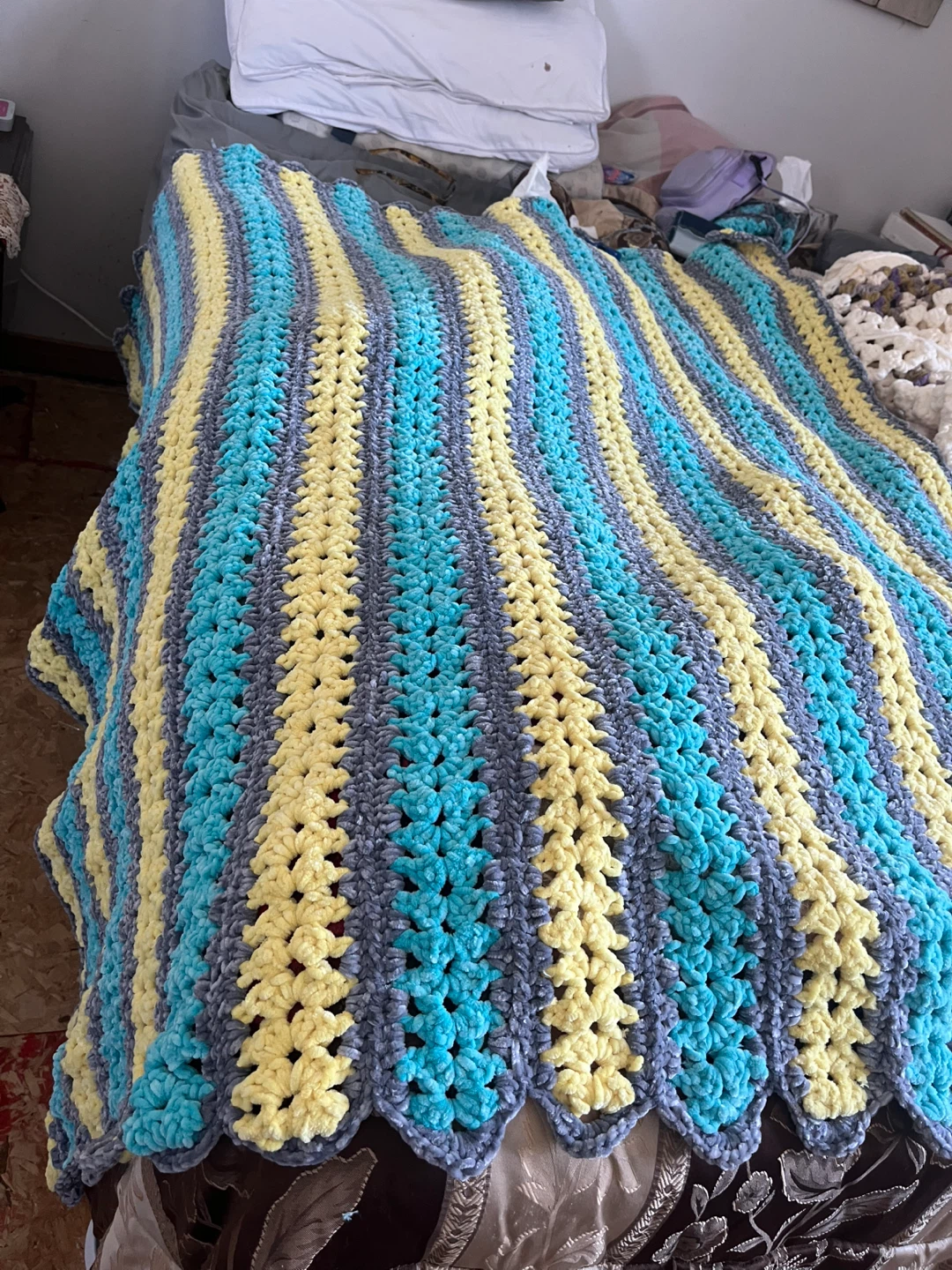 Handmade Crochet Blanket - photo 2