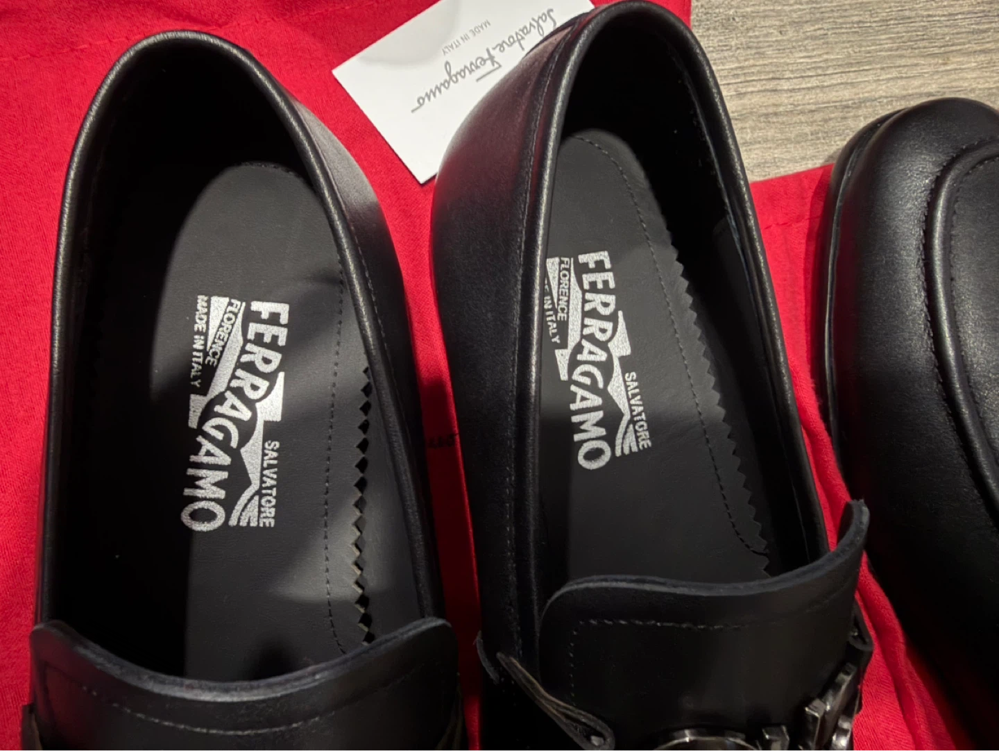 Salvatore Ferragamo Black Leather Loafers - Size 44 - photo 4