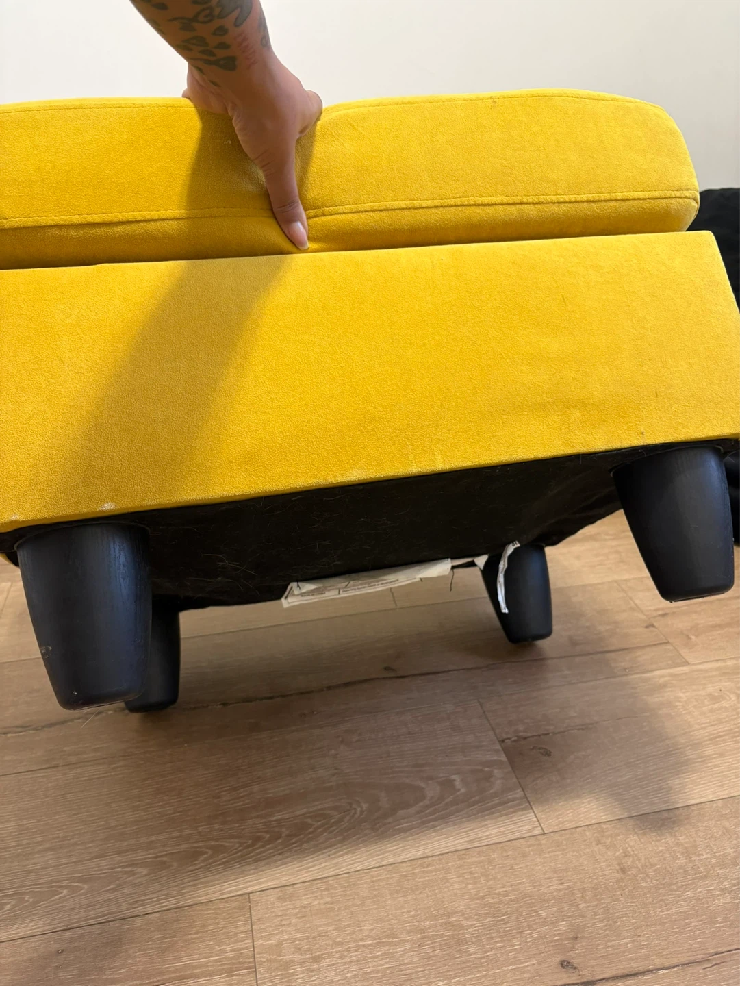 Mustard Ottoman with pillow and throw - photo 2
