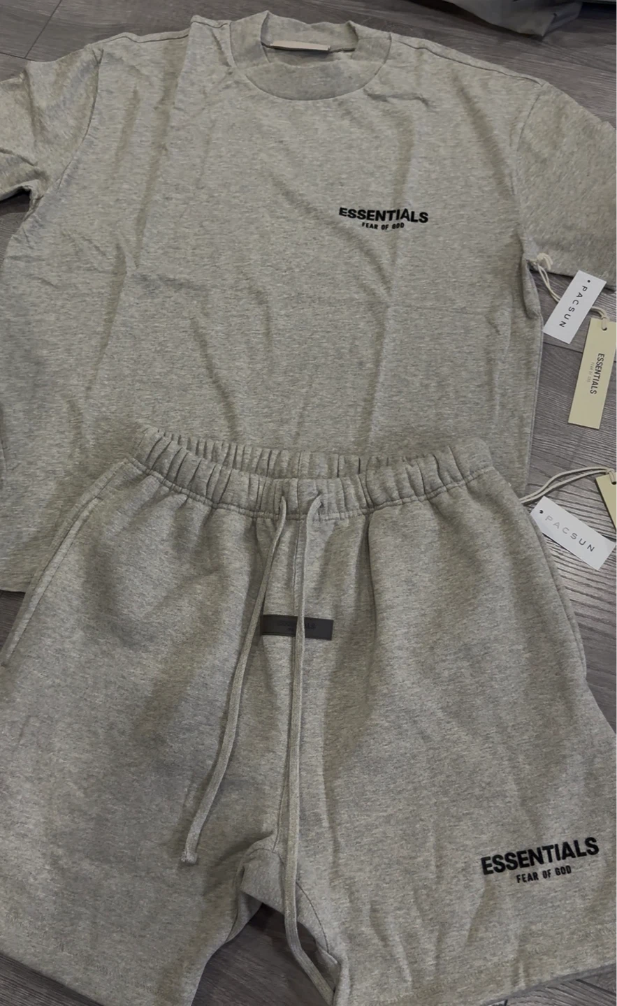 Essentials Fear of God T-Shirt and Shorts Set - photo 3