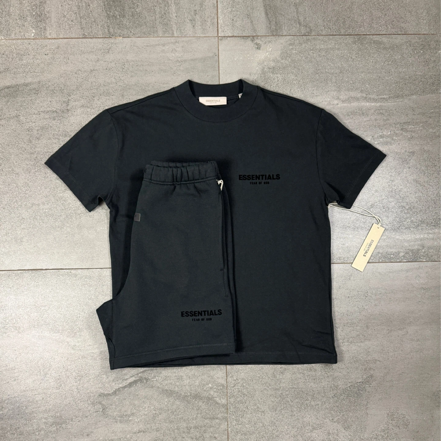Essentials Fear of God T-Shirt and Shorts Set
