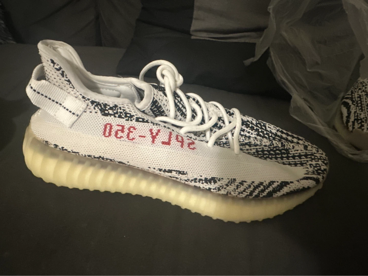 Adidas Yeezy Boost 350 V2 Zebra
