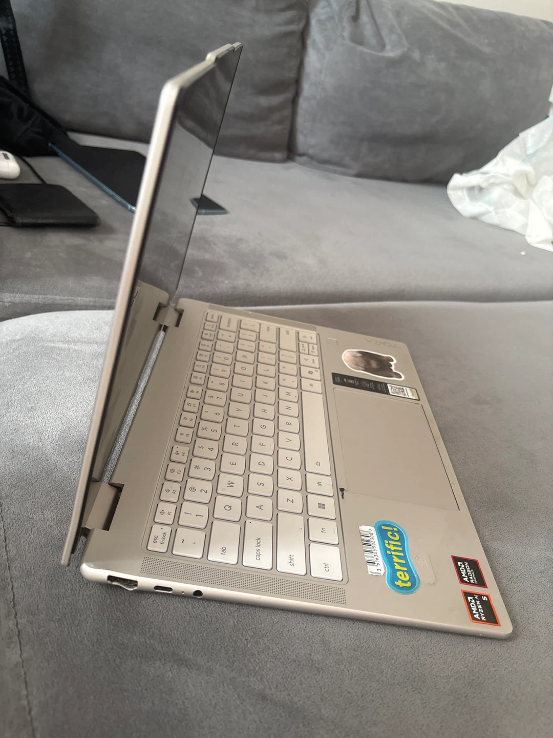 Lenovo Yoga 7 2-in-1 14AKP10 laptop - photo 2