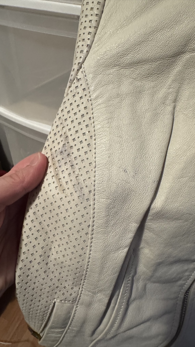 Danier White Leather Jacket Size S/P - photo 3