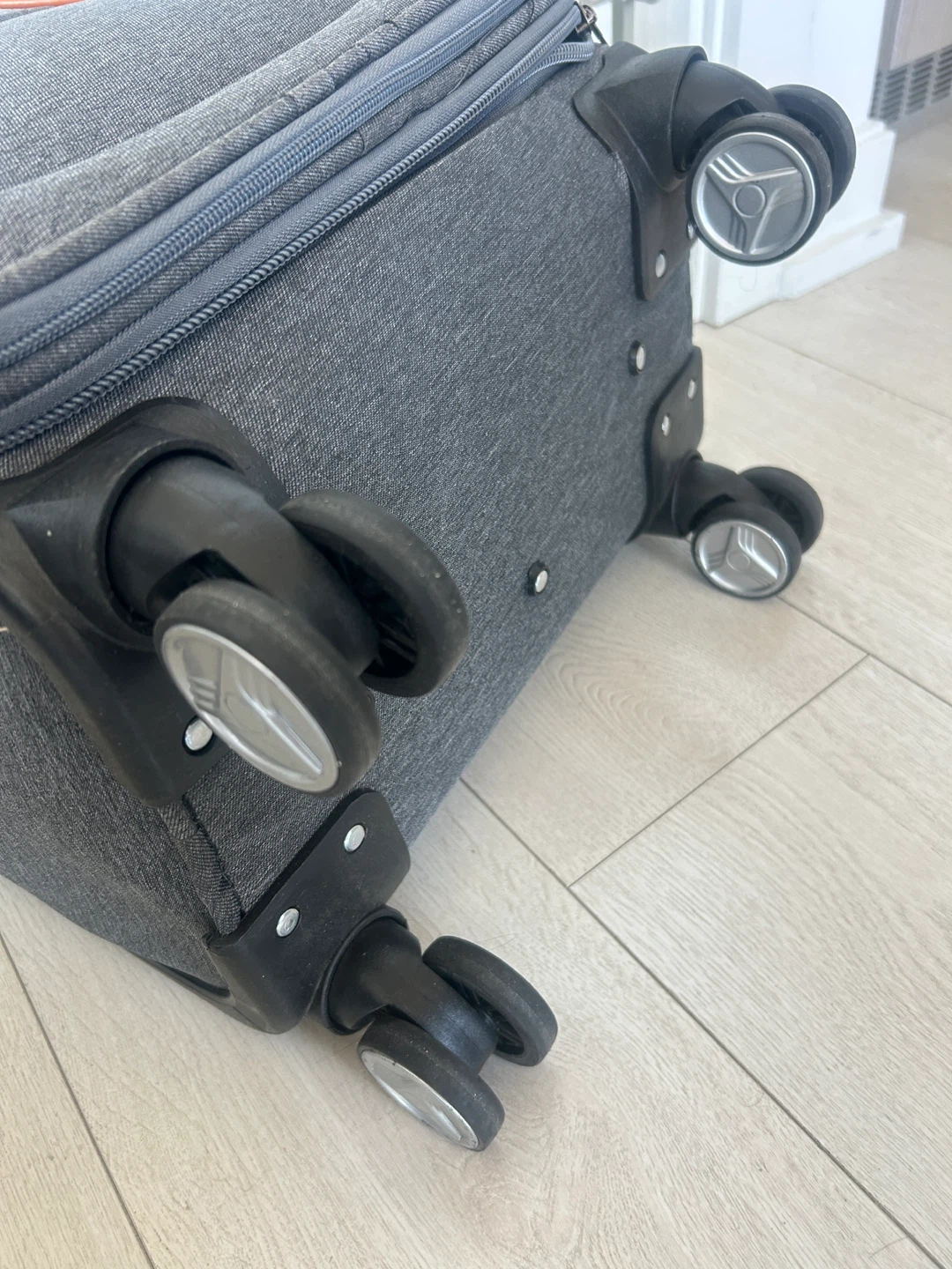 New Monza Grey Carry-On Spinner Luggage - photo 5