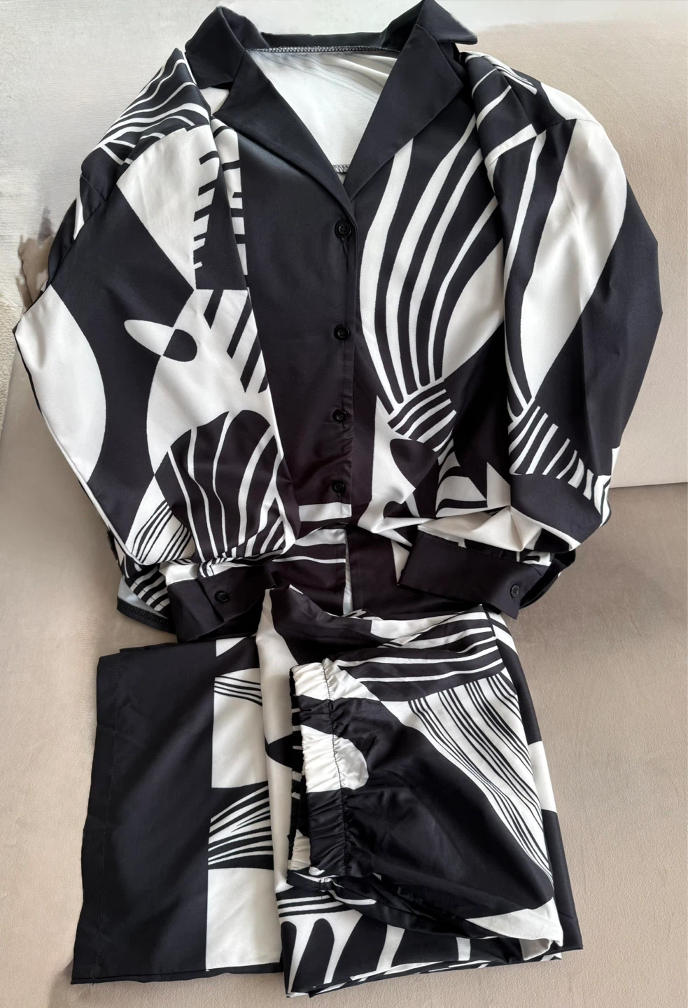 Black and White Abstract Print Set